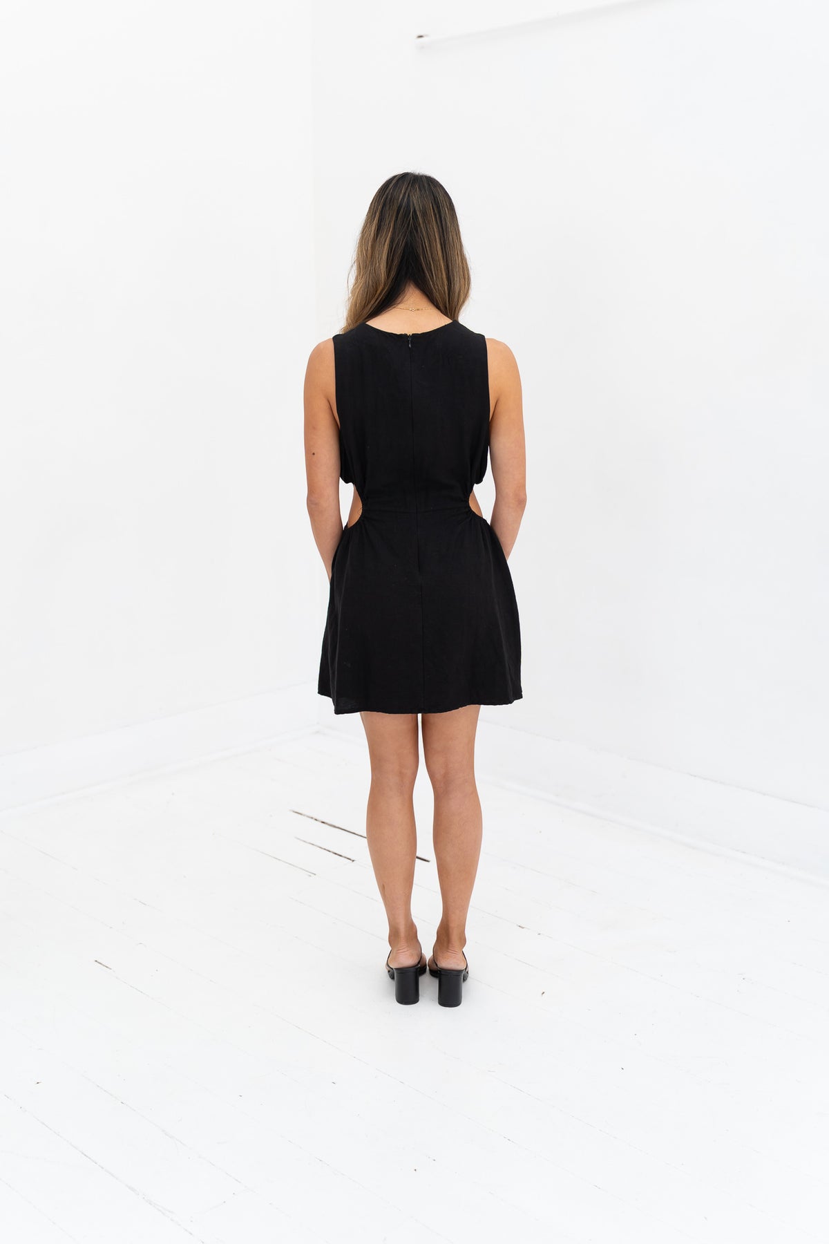 Cutout Dress Mini ( Black )