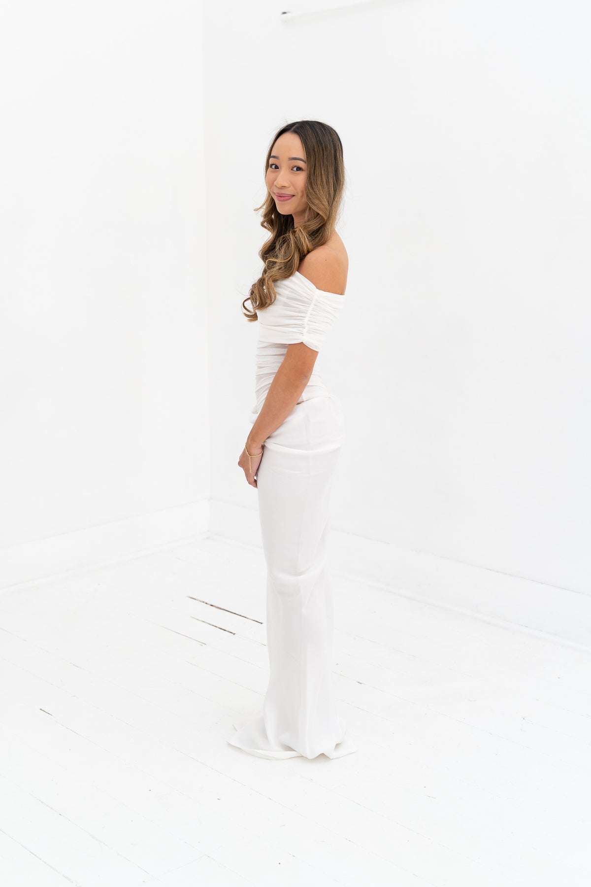 Nico Off Shoulder (White)