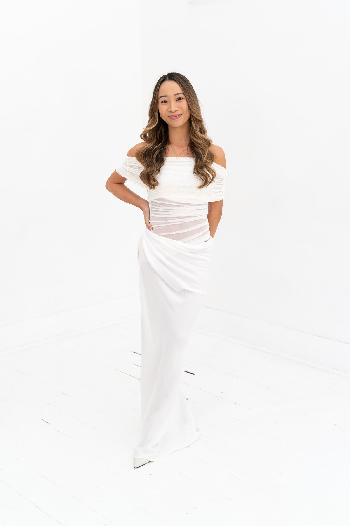 Nico Off Shoulder (White)